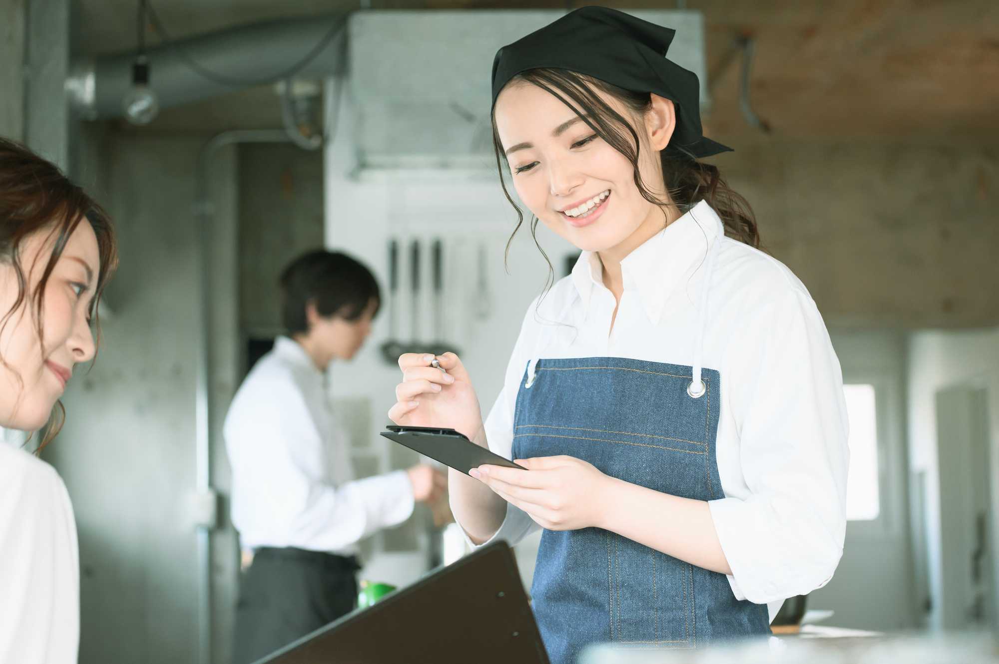 飲食求人は沖縄・那覇の株式会社ハンズオンカンパニー